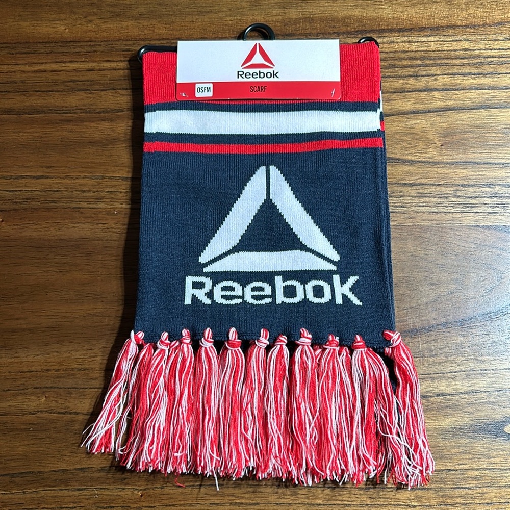 Reebok Scarf NWT OSFM